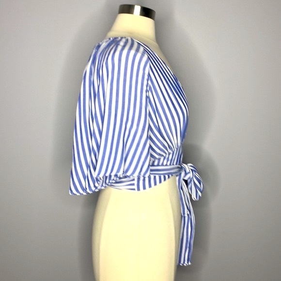 Stripes Crop‎ Top - Picture 4 of 8